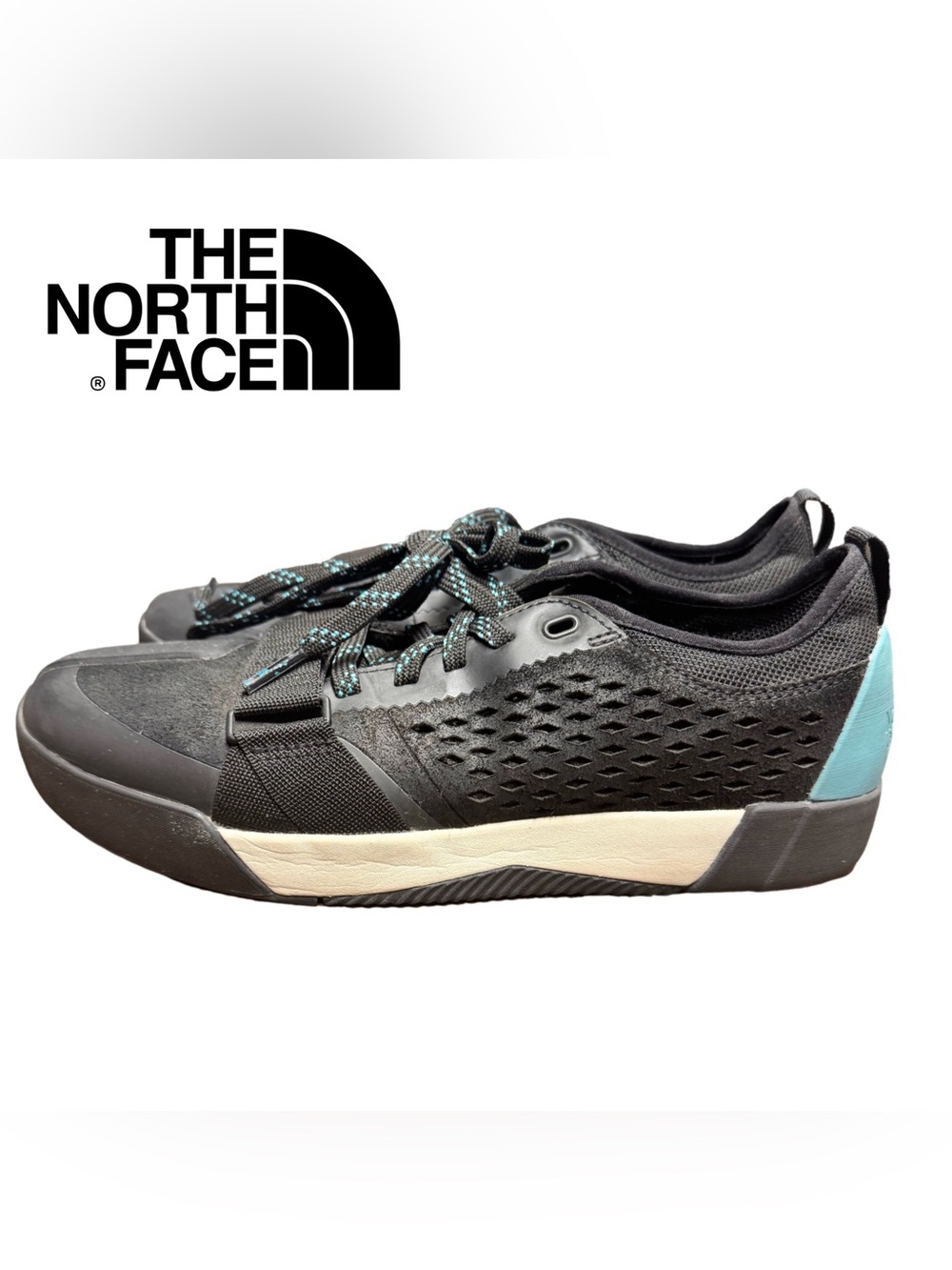 The North Face Men's Black & Teal Low-Top Lace-Up Shoes Sample Shoe